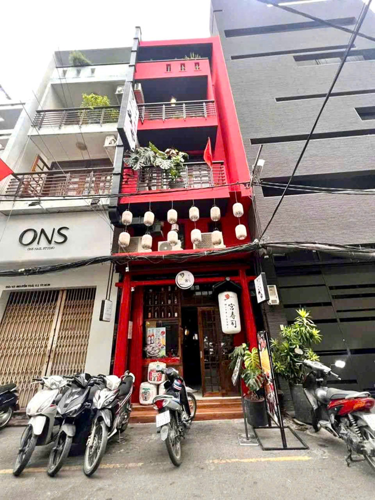 Quận 1: Bán Nhà Hàng Nhật 5 Tầng Mặt Tiền Hxh 8M Nguyễn Trãi,P.bến Thành- Dt 67M2- 4M*17m- Hdt