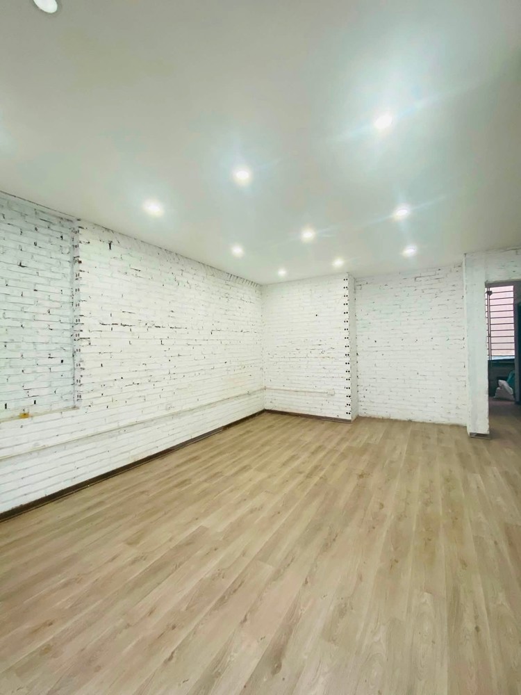 Em Cần Sang Nhượng Mặt Bằng Nguyên Căn Biệt Thự 3 Tầng Tại Hà Nội