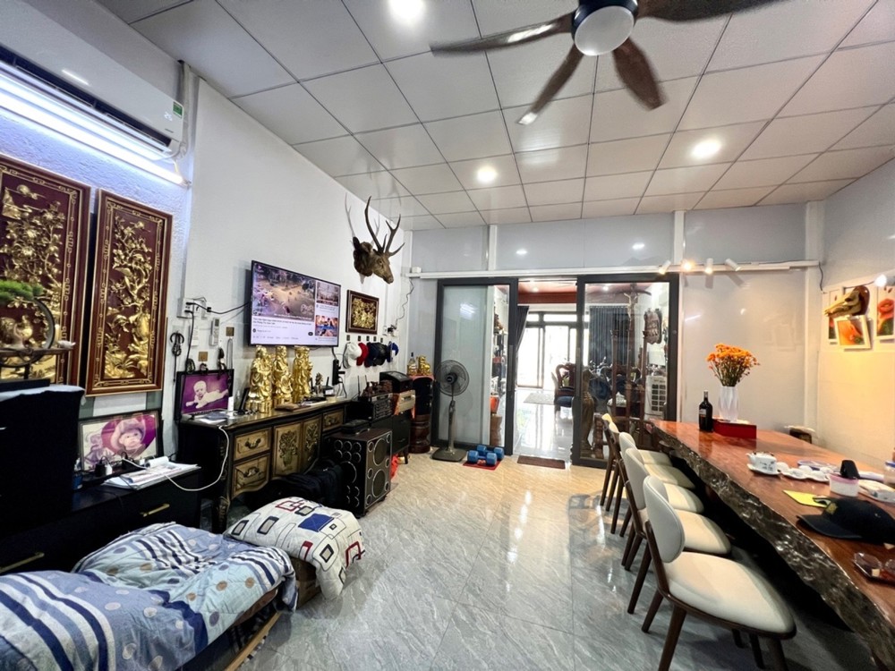 [H2662*] Kho Xưởng 871M2 Vuông Vắn Sát Chợ Gấu, Giá Chỉ 31.X Tỷ Cực Hiếm!