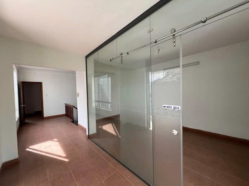 Bán Nhà Hẻm 10M Nguyễn Xí - Gần Vincom, Nơ Trang Long, 10X17m, 3 Tầng, 8Pn, 24,8 Tỷ