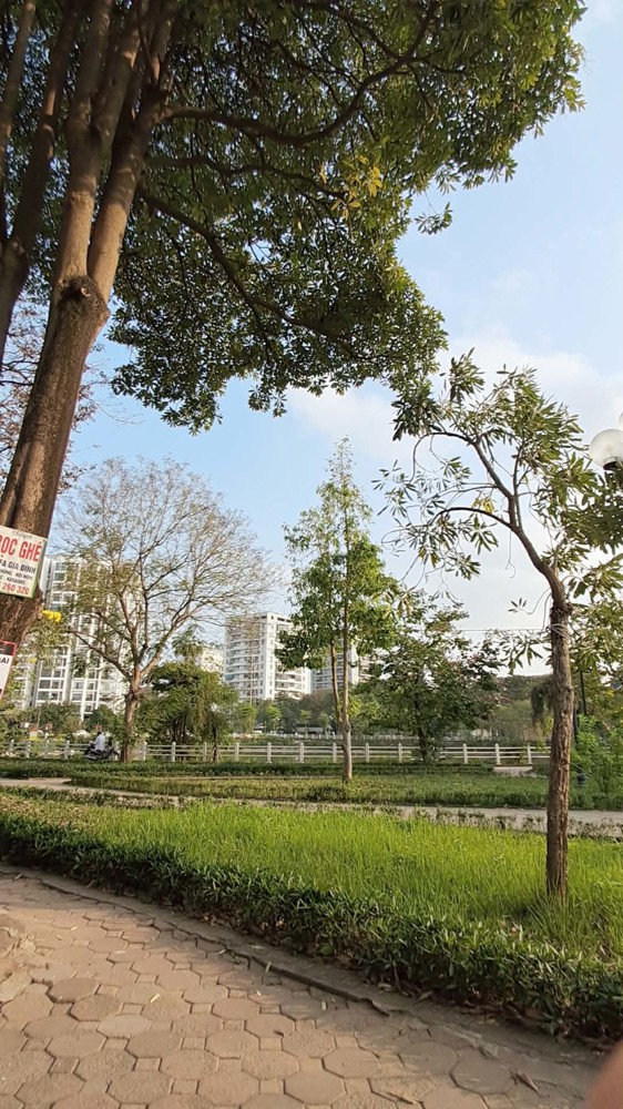 Bán Biệt Thự Sài Đồng 303M2- 5 Tầng Sân Vườn 3 Mặt Thoáng- Gần Hồ- Ở Vip- 77 Tỷ