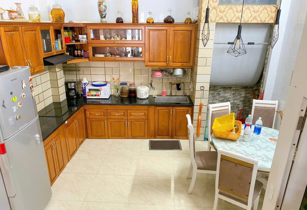 Cho Thuê Nhà Kinh Doanh 1 Trệt 3 Lầu, Sân Thượng, 5Pn- Mặt Tiền Đường Trần Thị Trọng, P. 15, Tân