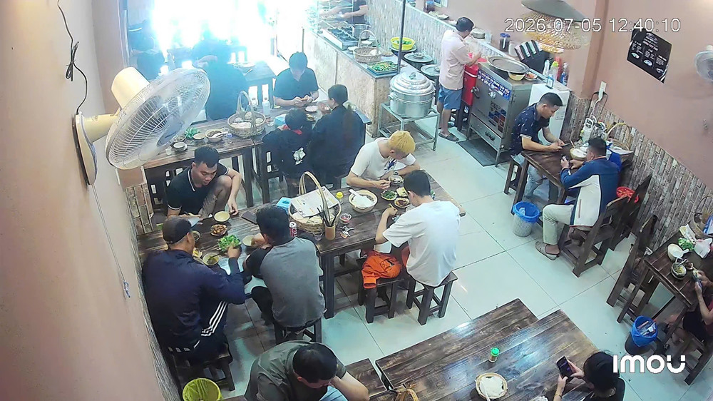Sang Nhượng Quán Cơm Văn Phòng Và Gia Đình – Vị Trí Đẹp Gần Công Viên Gia Phú, Tân Phú