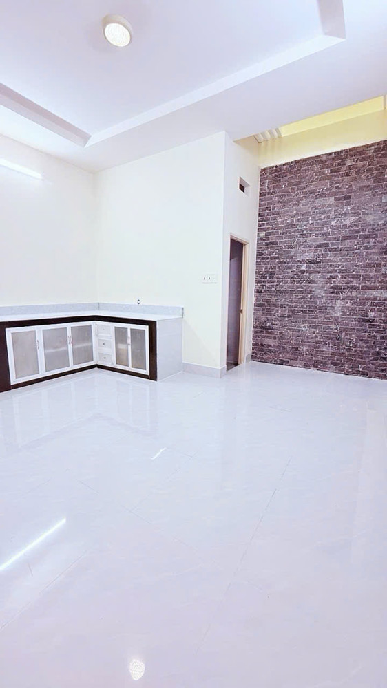 Nhà Phố 2 Tầng, Hàng Xóm Vạn Phúc - 55M2 – Nhỉnh 6 Tỷ - Đường 6M – Ôtô Dậu Trước Nhà