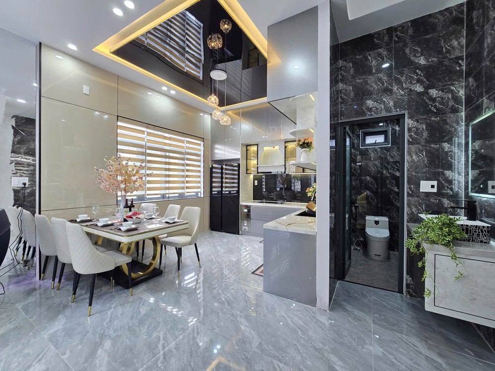 Siêu Phẩm - Vila 3 Tầng 2 Mặt Tiền Thoáng Mát – Ô Tô Đậu Ngày Đêm