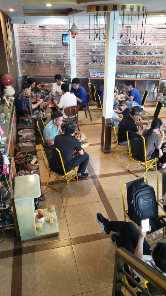 Sang Nhượng Quán Cafe Máy Lạnh – 2 Mặt Bằng – Cmt8, Phường 15, Quận 10