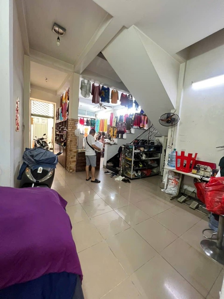 Chủ Nhà Là Người Anh Xã Hội Gửi Bán, Khách Có Thiện Chí Mua Sẽ Trao Đổi Thương Lượng. Giá Tốt 26 Đ