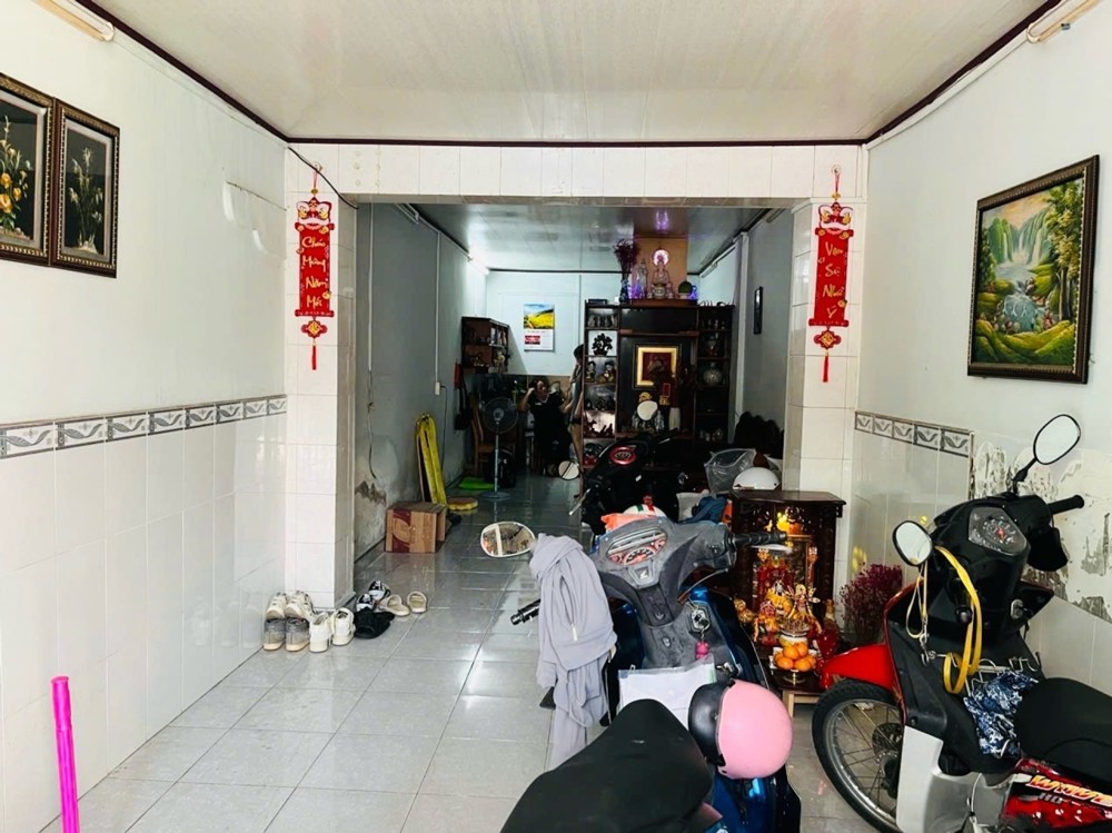 [K2669*] Nhà 2 Tầng Vuông Vức Sát Chợ Bà Chiểu, Giá Tốt Chỉ 6.X Tỷ