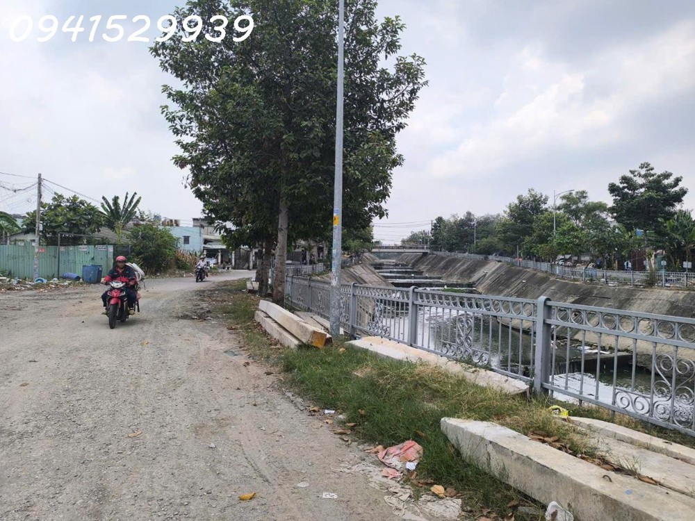 Nhà Ngô Chí Quốc -Hẻm Xe Hơi Vào Nhà -4 Phong Ngủ -Giá 5Ty900