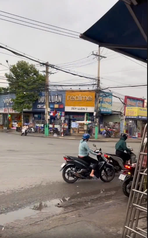 Sang Nhượng Tiệm Tóc Nam - Nữ Tại Khu Phố Tân Long, Phường Dĩ An, Bình Dương ( Cũ )