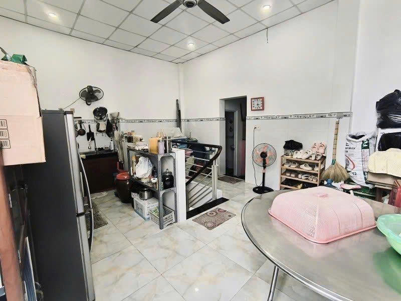 Mặt Tiền Lê Quát Ngang 9M Vuông A4 - 81M2 X 2 Tầng- Xe Hơi Quay Đầu - Chỉ 7.2 Tỷ Tân Phú - Sổ Hồng