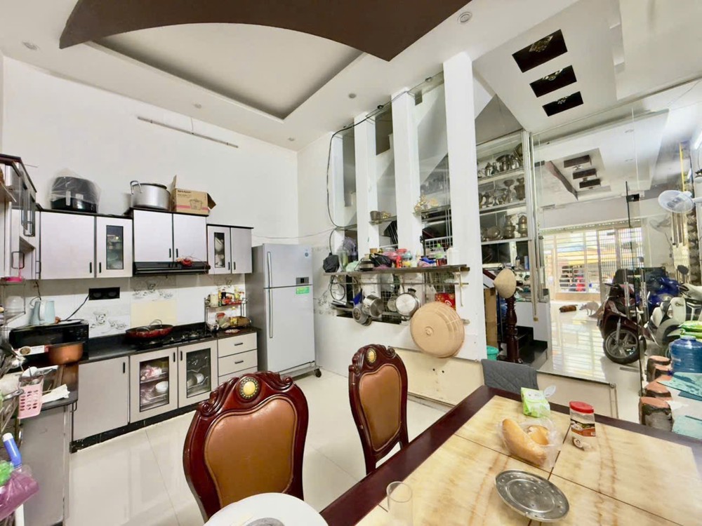 Hot Hot – Chính Chủ Cần Bán Nhà Tại Bà Hom, Q.6 – Kế Công Viên Bãi Cát – 4 Tầng – 86M²