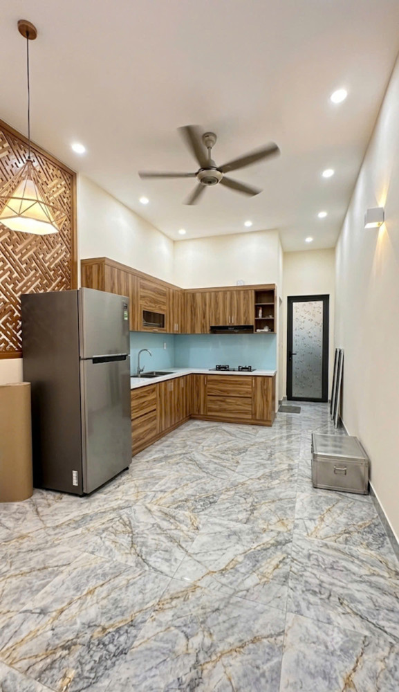 Nhà Mới 5 Tầng Trung Tâm Quận 10, Ngay Bà Hạt Ngô Gia Tự, 5 Tầng 38M2