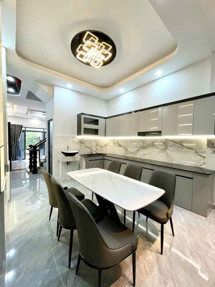 Nhà Đẹp Tăng Nhơn Phú Full Nội Thất, 5Pn, Hẻm Xe Hơi Thông, Dọn Vào Ở Ngay Chỉ 7,95 Tỷ - Full Nội