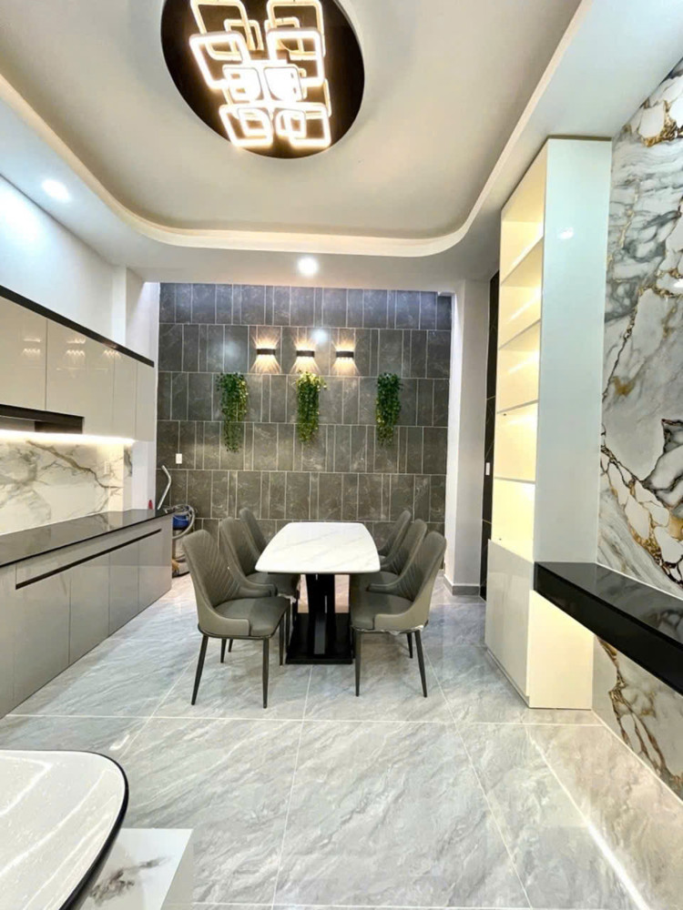 Nhà Đẹp Tăng Nhơn Phú Full Nội Thất, 5Pn, Hẻm Xe Hơi Thông, Dọn Vào Ở Ngay Chỉ 7,95 Tỷ - Full Nội
