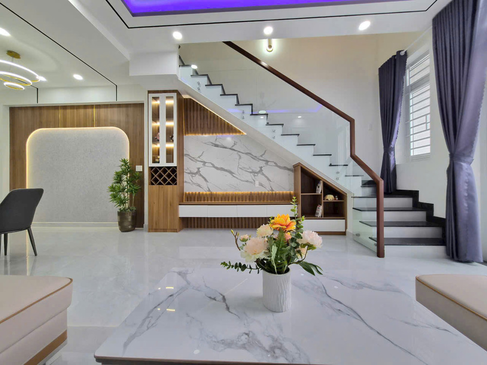 Bán Nhà Mới 100%, 106M2, 1 Trệt 1 Lầu, 3 Pn + Nội Thất, Sẵn Sổ Tại Đức Hòa, Long An