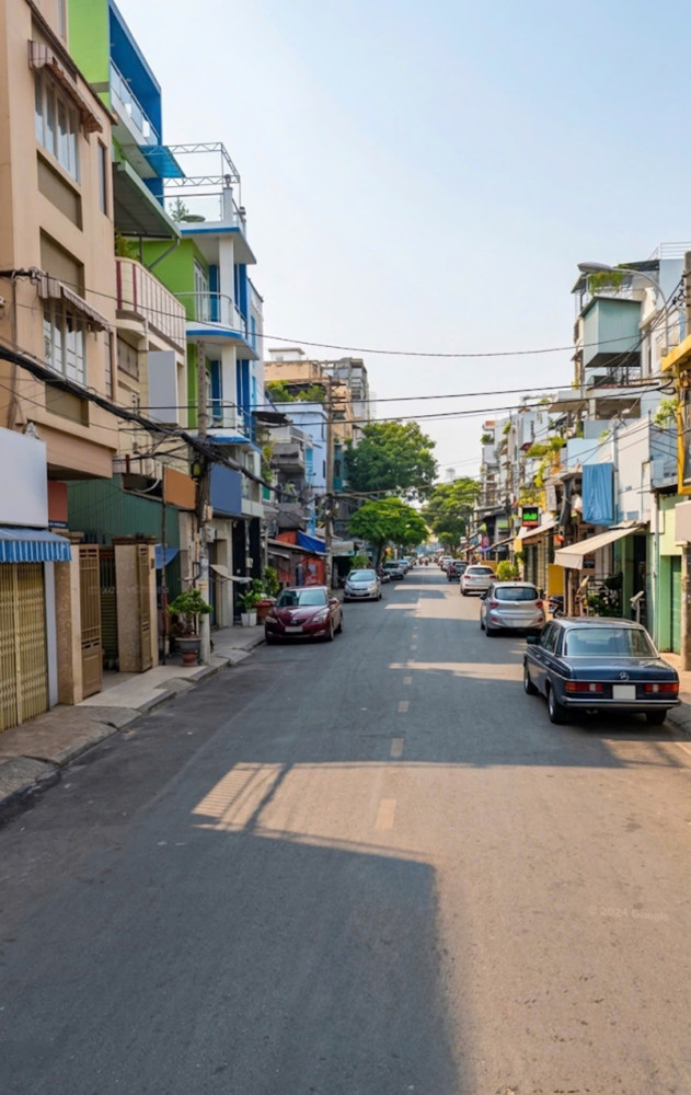 Cận Vách Nguyễn Tri Phương Quận 10 - Nhà 5 Tầng Kiên Cố - Trước Nhà Thông Thoáng