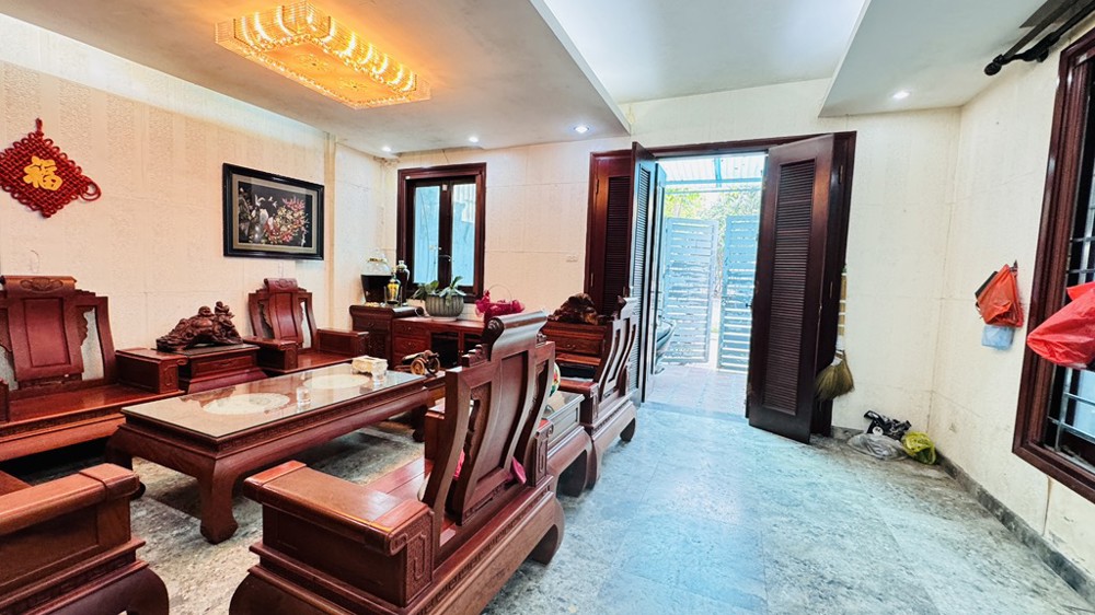 Bán Biệt Thự Sài Đồng 160M2- 4 Tầng- Lô Góc 3 Mặt Đường, View Công Viên- 4X Tỷ