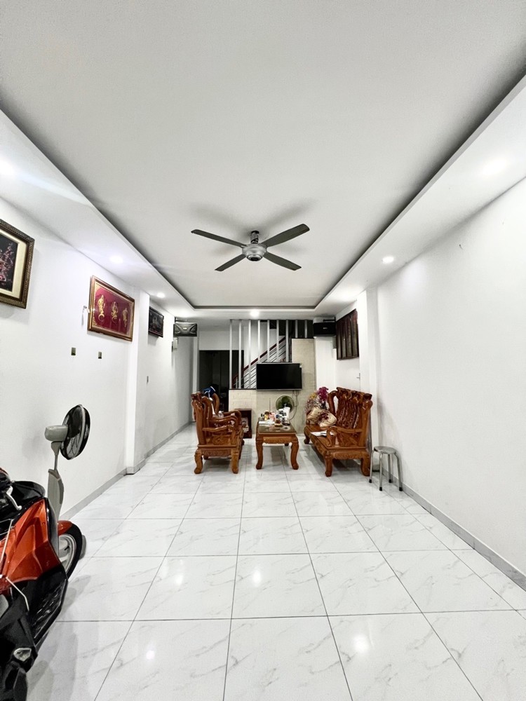 Kẹt Ngân Hàng Gấp Bá N Nhà Phố 4 Tầng Đoàn Giỏi- Ngay Aoen Tân Phú.tầm Giá Dễ Tiếp Cận Cho Người
