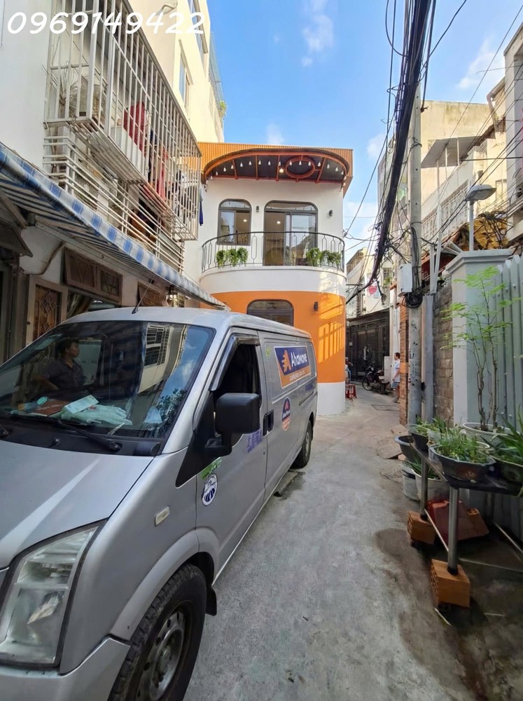 Siêu Phẩm Mới Đẹp 2 Mặt Tiền Hẻm Xe Hơi 7 Chỗ Tới Nhà - 2 Tầng - Dtsd 50M2. Nhỉnh 5Ty