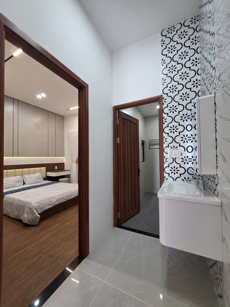 Nhà Full Nội Thất Xịn - Ô Tô Ngủ Trong Nhà - Kiệt Âu Cơ
