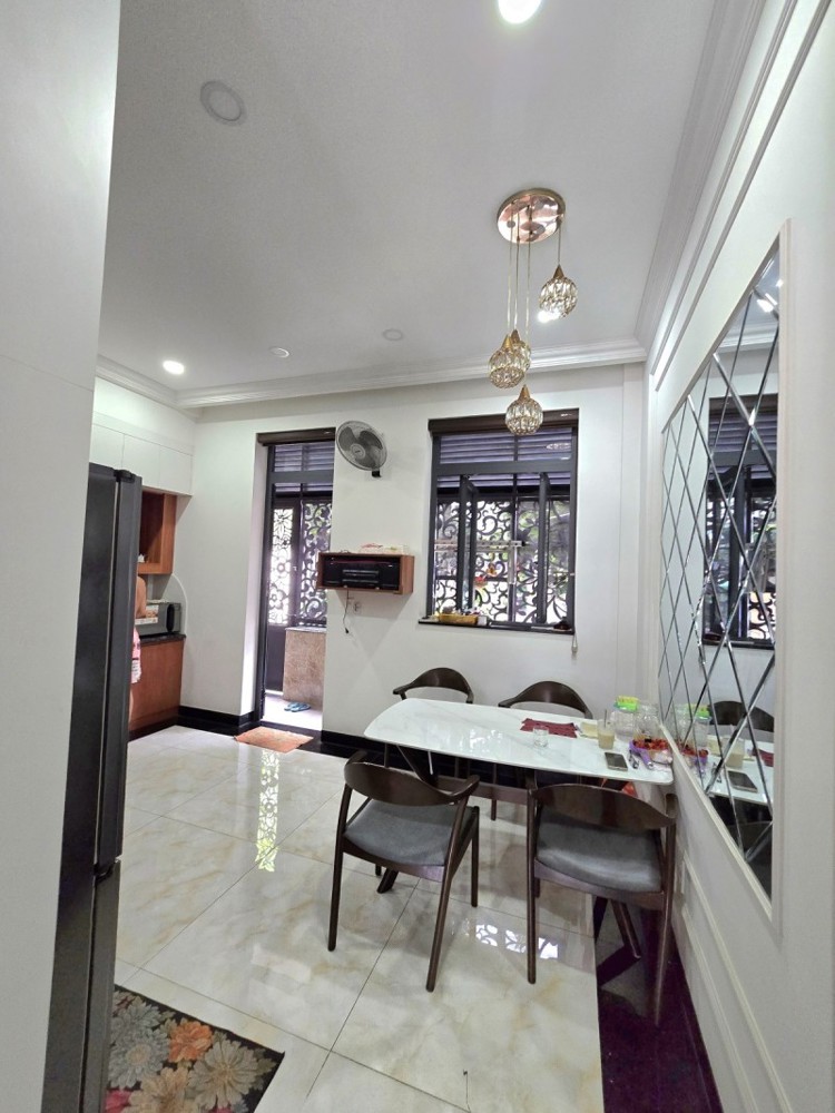 Bán Nhà Đường Man Thiện, Tăng Nhơn Phú A, Q9, Thủ Đức, Tp Hcm. Dt 72M2, 4 Tầng, Shr. Giá 9,5 Tỷ