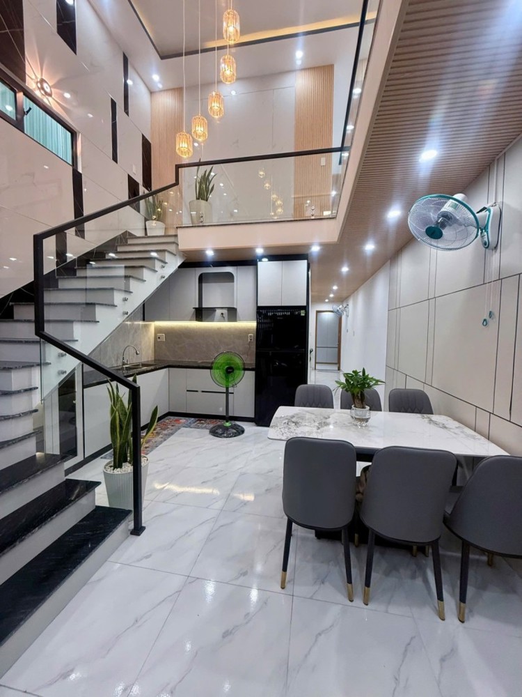 ► Nhà Kiệt Rộng Thẳng Thông Sát Trần Cao Vân, 92M2, Ngang 5.4M, 2 Tầng 4Pn, Ở Ngay