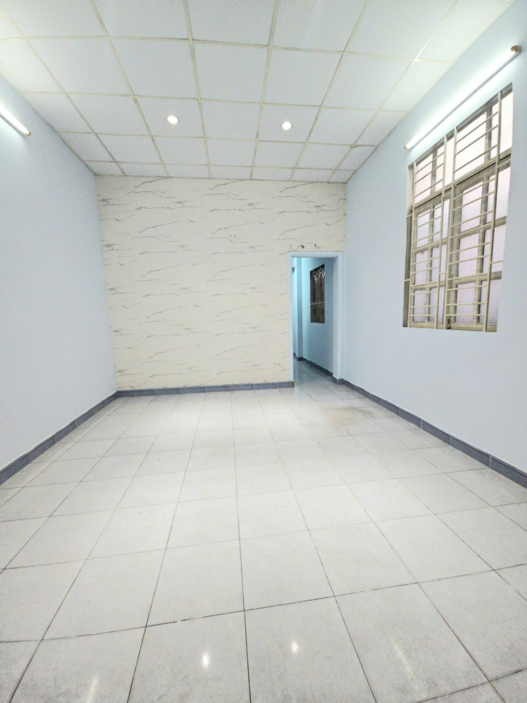 Bán Nhà Mặt Tiền Kinh Doanh Trung Tâm Q7ngang 4.2 Dài 21.5 M