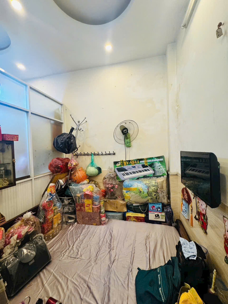 Bán Nhà Đẹp Khánh Hội Q4 Ngay Mặt Tiền