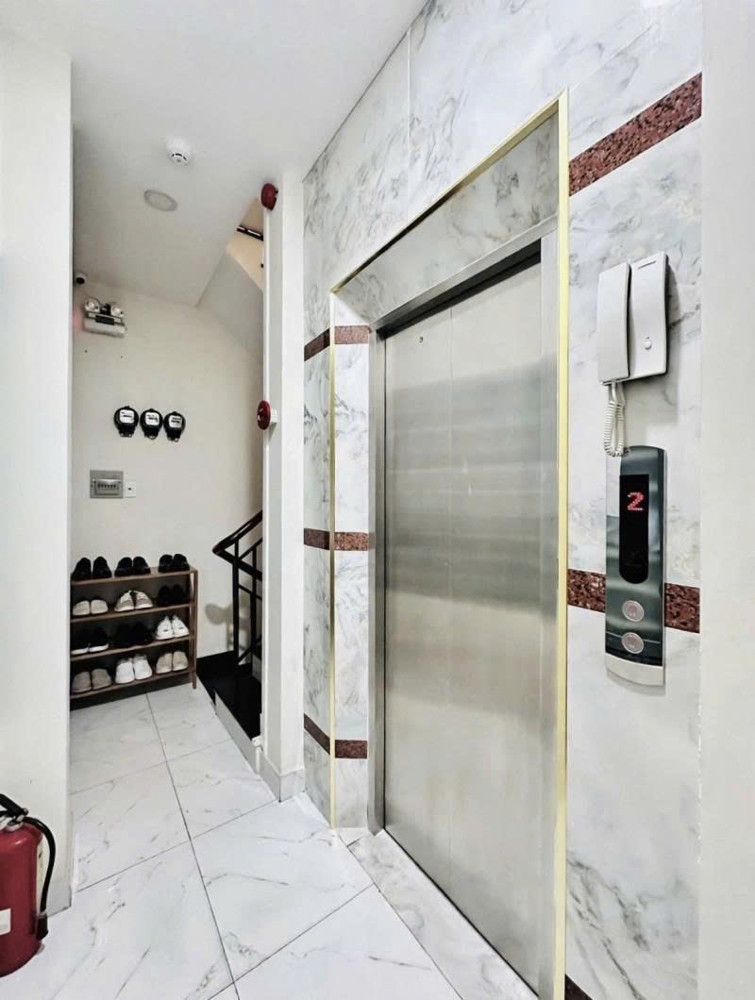 Bán Nhà Mặt Tiền Phó Đức Chính - Gần Lê Văn Duyệt, 6,8X14m, 8 Tầng, Khoán 65Tr, 24,5 Tỷ