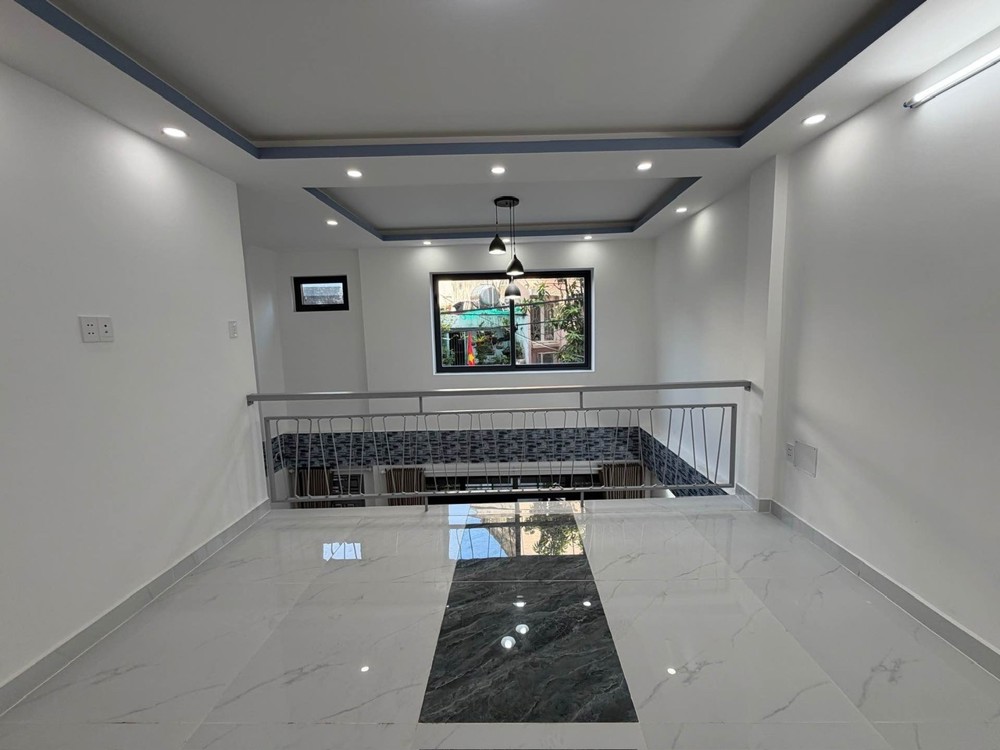 9T99 – Đặng Văn Ngữ 6X6 - Nhà Mới 5 Tầng – Hẻm Xe Hơi Thông