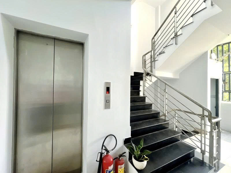 Bán Nhà 2 Mặt Tiền Bạch Đằng - Ngay Cv Gia Định, 4X22m - 8 Tầng - 12Pn, Chào 29,8 Tỷ