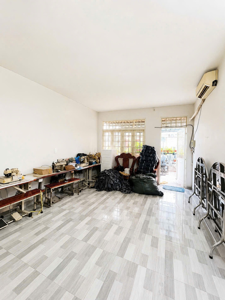 Chính Chủ Bán Nhà Mặt Phố Kd Sát Chợ 1 Trệt 1 Lầu, 92.4M2, 3Pn, Đường Đặng Minh Trứ, P.10, Tân