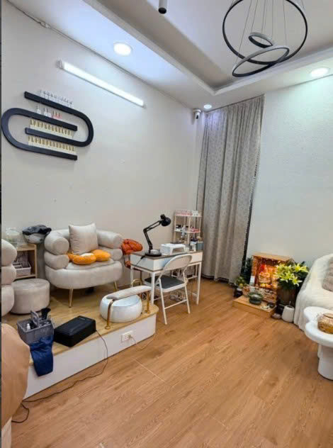 Sang Nhượng Tiệm Nail Gội Có Thể Ở Lại Được Tại Hồ Chí Minh