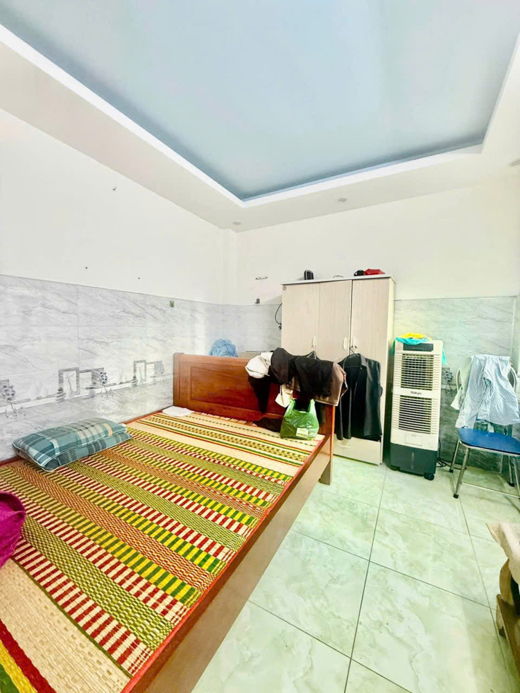 ► Gần Nguyễn Hoàng, 41M2, 4 Tầng Đúc, 4Pn Khép Kín, Sân Thượng Trước-Sau,3.X Tỷ