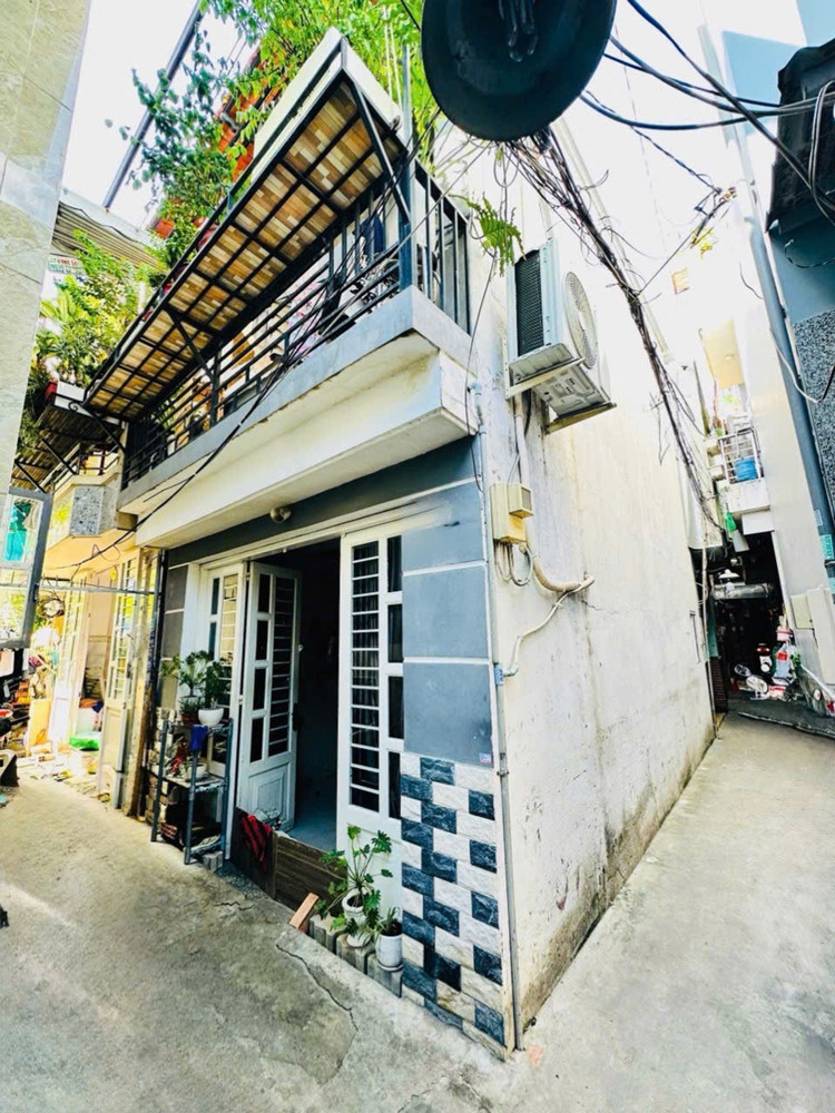 Bán Nhà Nhỏ Tiền Quận 8 - Hồ Thành Biên - Giá Chỉ 2.4 Tỷ