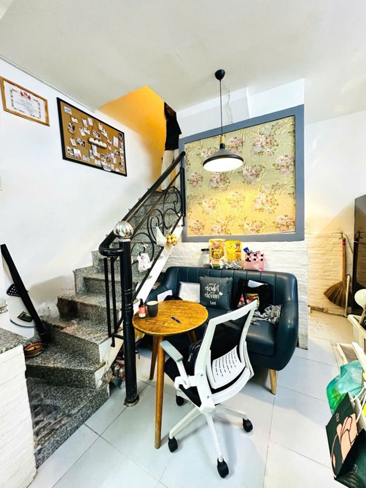 Bán Nhà Nhỏ Tiền Quận 8 - Hồ Thành Biên - Giá Chỉ 2.4 Tỷ