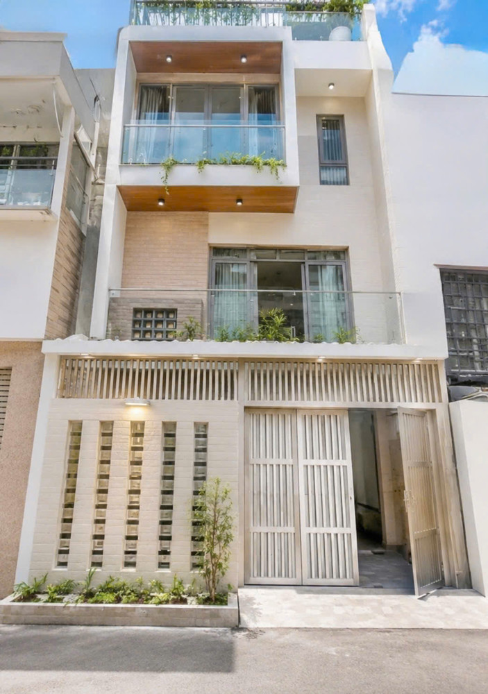 Nhà Ngay Trường Chinh Bảy Hiền Tân Bình - Hxh Thông Ga Metro - Ngang 5.6M Nở Hậu