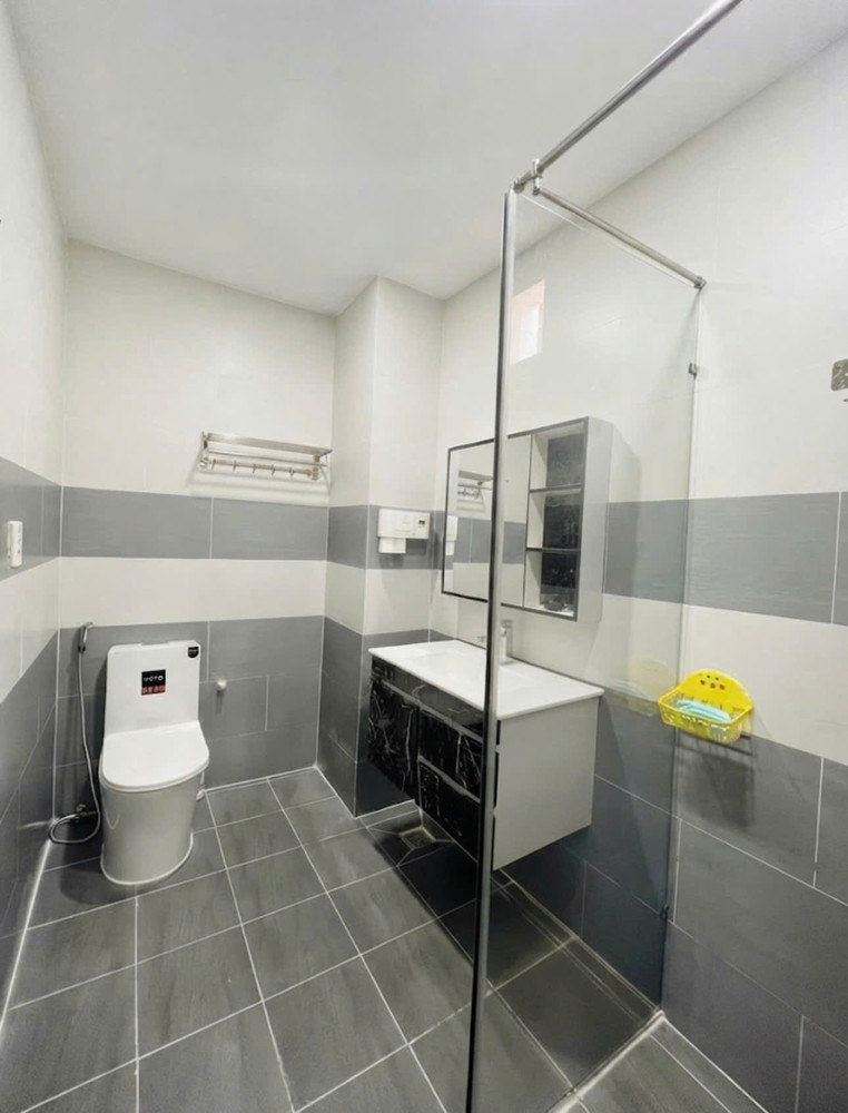 Nhà Ngay Trường Chinh Bảy Hiền Tân Bình - Hxh Thông Ga Metro - Ngang 5.6M Nở Hậu