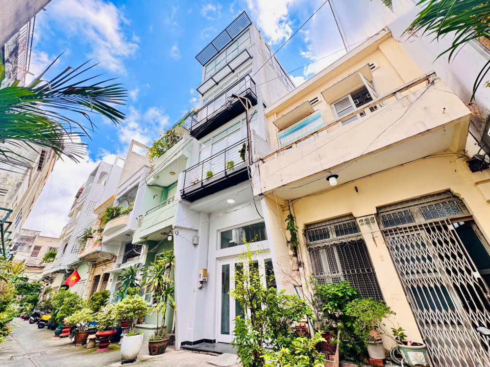 Quận 1: Chính Chủ 0938676685 Bán Nhà 5 Tầng Hai Bà Trưng, P.tân Định- Dt 4,2M*17m Vuông Đẹp- Đối