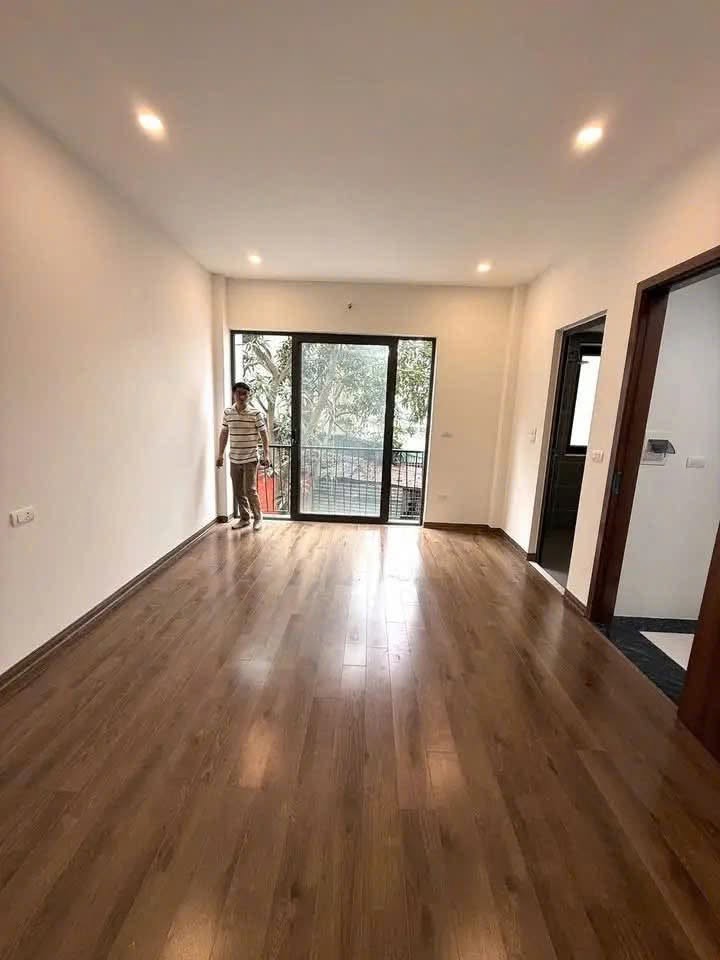 Cho Thuê Nhà Nguyên Căn Tại Ô Cách – 30M² X 5 Tầng – 3Pn