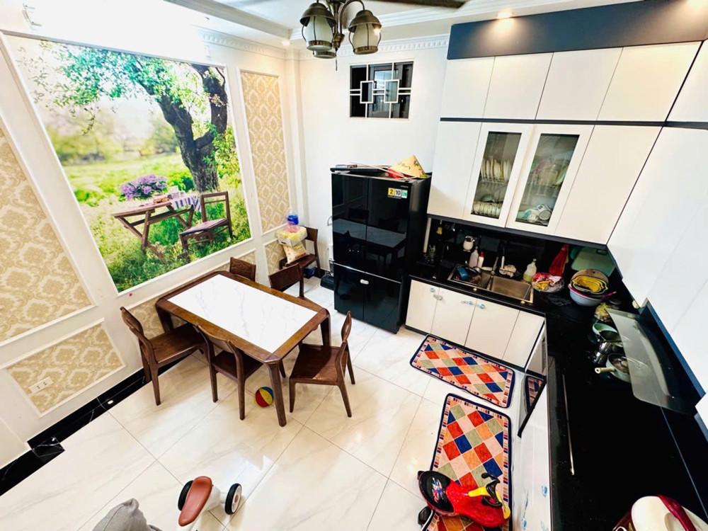 Nhà Đẹp Phúc Lợi – Ô Tô Thông – Thang Máy – Full Nội Thất – Gần Hồ & Công Viên