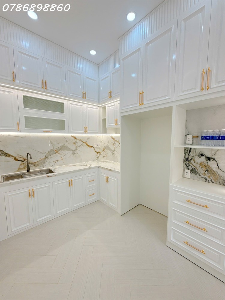 Siêu Phẩm Tân Thuận Tây – Nhà Đẹp Full Nội Thất – Chỉ Cách Hẻm Xe Hơi 10M