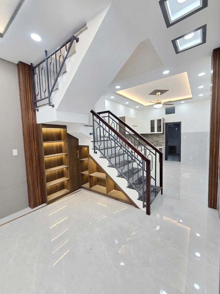 Nhà Mới 2 Lầu Hẻm 475 Tùng Thiện Vương P12 -Q8