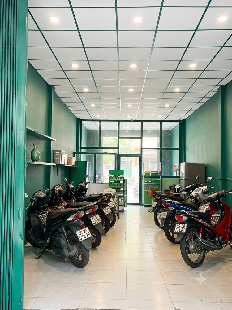 Mặt Tiền Thoại Ngọc Hầu Tân Phú Diện Tích Khủng 216M2 Dòng Tiền 300Tr/ Năm Nhỉnh 11 Tỷ