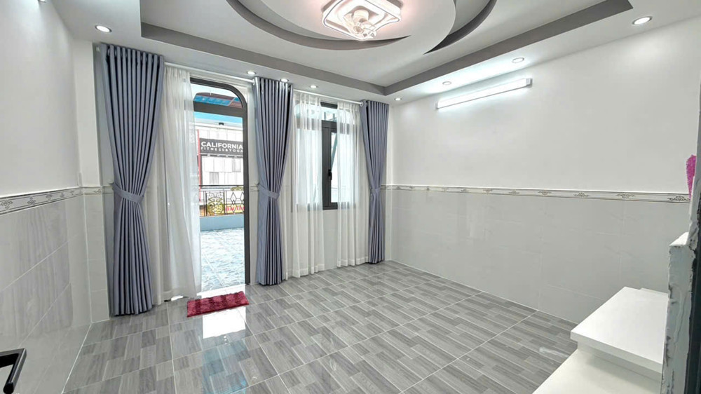 Mặt Tiền Nguyễn Oanh – Vị Trí Cực Đẹp, Gần Cityland, Ngay Ngã Tư Phan Văn Trị, Khu Vực Buôn Bán Sầm