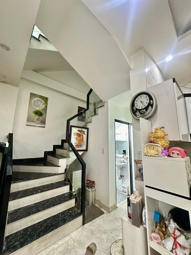 Bán Nhà Đẹp Phố Tôn Đức Thắng 65.5 M2