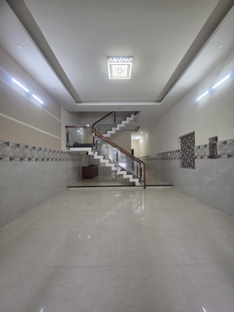 Bán Nhà 3 Tầng Mặt Tiền Đường 10,5M Phạm Văn Ngôn – Giá Hợp Lý 6 Tỷ 850