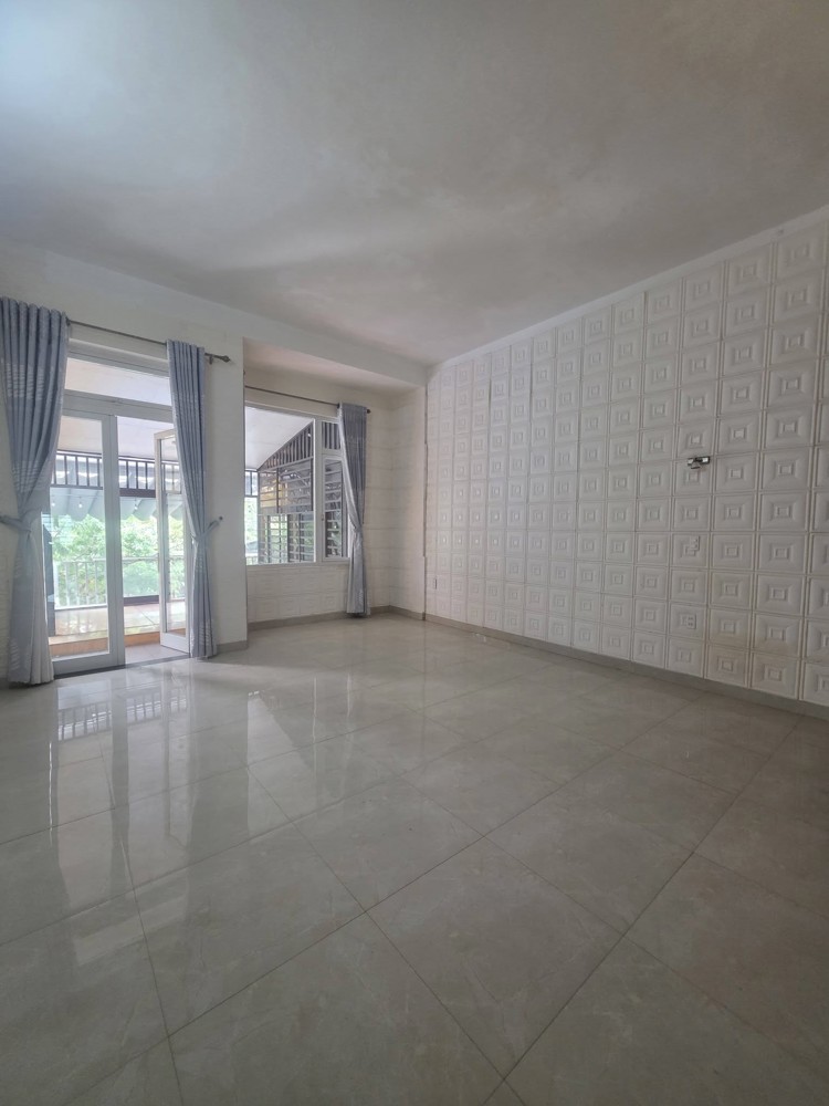 Bán Nhà 3 Tầng Mặt Tiền Đường 10,5M Phạm Văn Ngôn – Giá Hợp Lý 6 Tỷ 850
