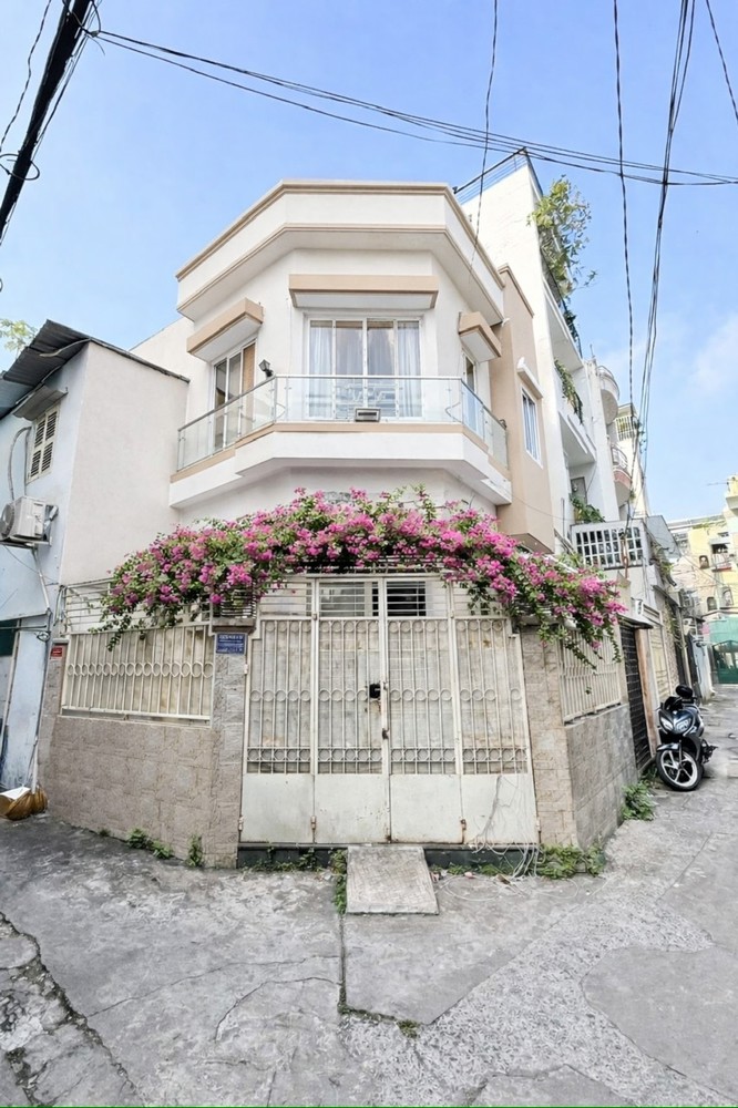 Giảm 500 Triệu Còn 6.8 Tỷ 42M2 (4.3X10) Lô Góc 2 Mặt Thoáng